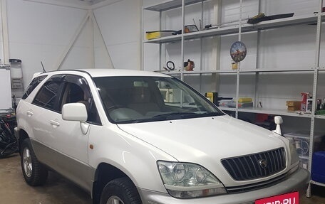 Toyota Harrier, 2002 год, 1 255 000 рублей, 6 фотография
