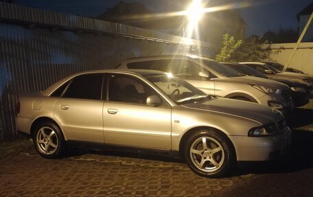 Audi A4, 1999 год, 590 000 рублей, 2 фотография