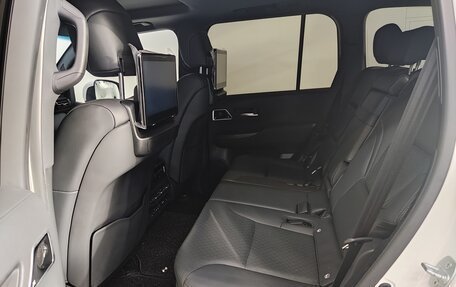 Toyota Land Cruiser, 2022 год, 12 900 000 рублей, 16 фотография