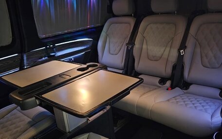 Mercedes-Benz V-Класс, 2018 год, 4 990 000 рублей, 6 фотография