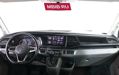 Volkswagen Caravelle T6 рестайлинг, 2021 год, 4 290 000 рублей, 12 фотография