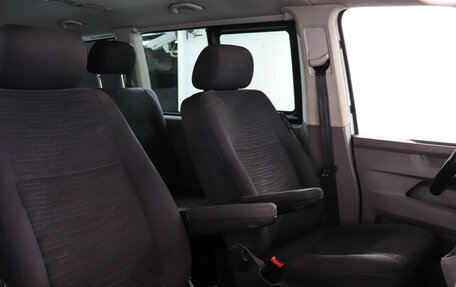 Volkswagen Caravelle T6 рестайлинг, 2021 год, 4 290 000 рублей, 17 фотография