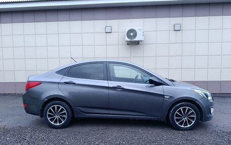 Hyundai Solaris II рестайлинг, 2015 год, 1 090 000 рублей, 3 фотография