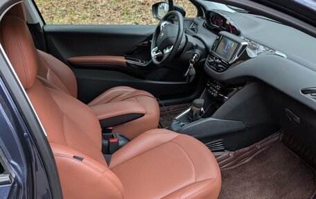 Peugeot 208 II, 2013 год, 895 000 рублей, 7 фотография