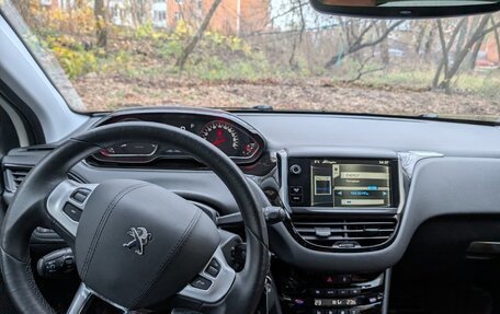 Peugeot 208 II, 2013 год, 895 000 рублей, 12 фотография