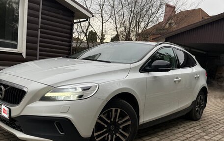 Volvo V40 Cross Country I, 2017 год, 2 040 000 рублей, 6 фотография