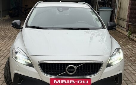 Volvo V40 Cross Country I, 2017 год, 2 040 000 рублей, 8 фотография