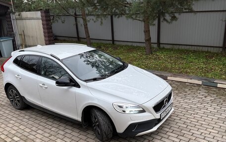 Volvo V40 Cross Country I, 2017 год, 2 040 000 рублей, 16 фотография