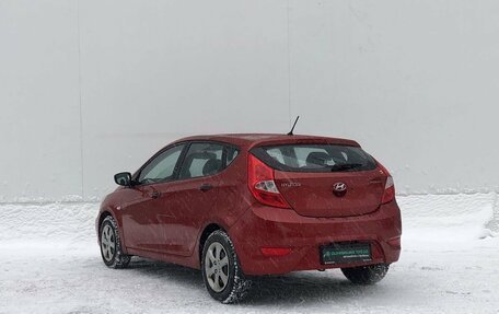 Hyundai Solaris II рестайлинг, 2011 год, 525 000 рублей, 7 фотография