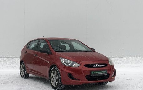 Hyundai Solaris II рестайлинг, 2011 год, 525 000 рублей, 3 фотография