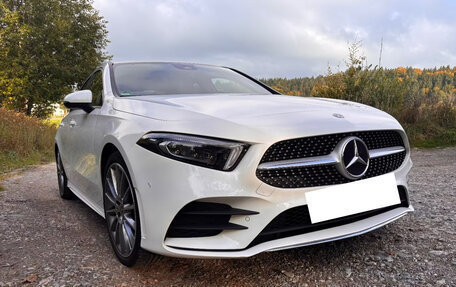 Mercedes-Benz A-Класс, 2022 год, 2 000 000 рублей, 3 фотография