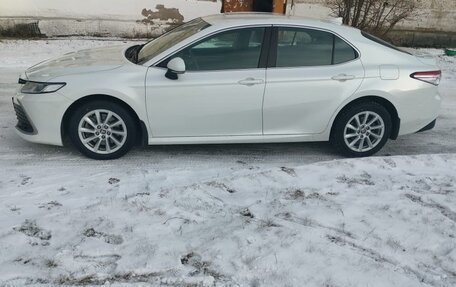 Toyota Camry, 2021 год, 2 530 000 рублей, 1 фотография