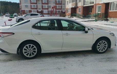 Toyota Camry, 2021 год, 2 530 000 рублей, 2 фотография