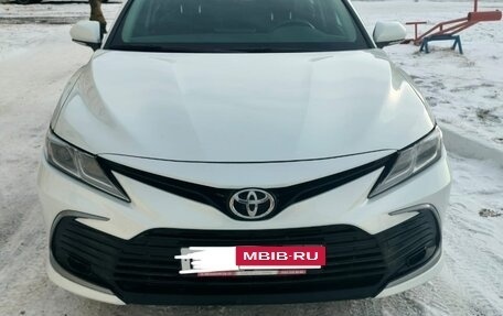 Toyota Camry, 2021 год, 2 530 000 рублей, 3 фотография