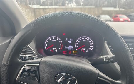 Hyundai Solaris II рестайлинг, 2018 год, 950 000 рублей, 9 фотография