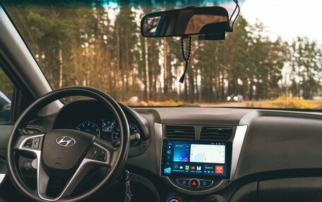 Hyundai Solaris II рестайлинг, 2013 год, 870 000 рублей, 15 фотография