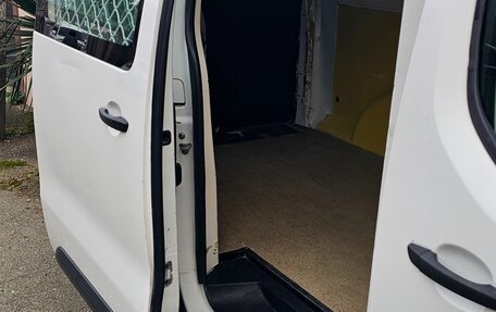 Peugeot Expert, 2019 год, 2 300 000 рублей, 7 фотография