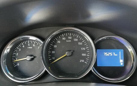 Renault Sandero II рестайлинг, 2015 год, 770 000 рублей, 16 фотография