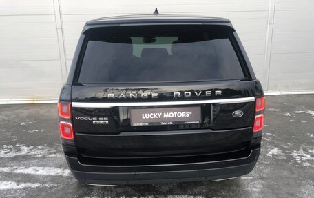 Land Rover Range Rover IV рестайлинг, 2018 год, 5 970 000 рублей, 9 фотография