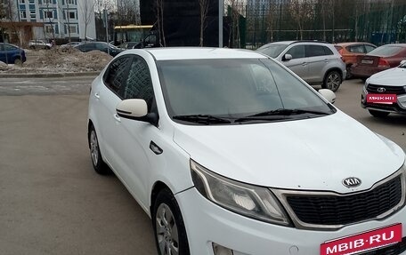 KIA Rio III рестайлинг, 2014 год, 420 000 рублей, 2 фотография