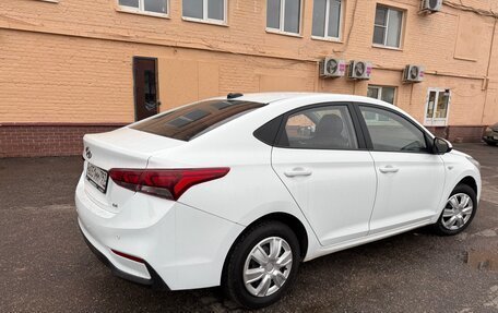 Hyundai Solaris II рестайлинг, 2019 год, 800 000 рублей, 5 фотография