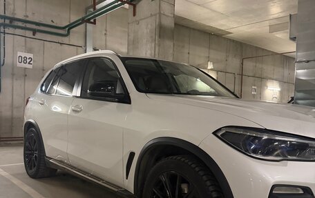 BMW X5, 2019 год, 6 070 000 рублей, 3 фотография