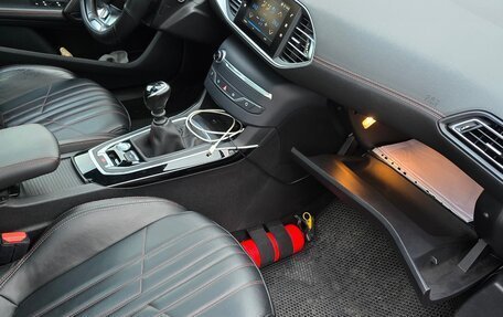 Peugeot 308 II, 2019 год, 1 300 000 рублей, 26 фотография