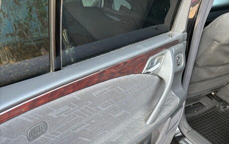 Mercedes-Benz E-Класс, 2001 год, 750 000 рублей, 10 фотография