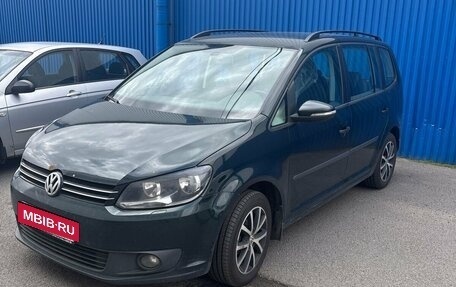 Volkswagen Touran III, 2014 год, 920 000 рублей, 2 фотография