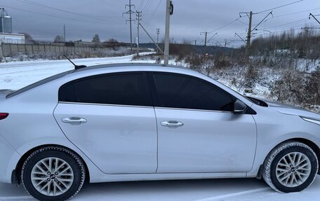 KIA Rio IV, 2017 год, 1 300 000 рублей, 4 фотография