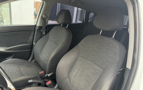 Hyundai Solaris II рестайлинг, 2015 год, 950 000 рублей, 10 фотография