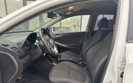 Hyundai Solaris II рестайлинг, 2015 год, 950 000 рублей, 11 фотография