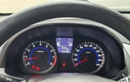 Hyundai Solaris II рестайлинг, 2015 год, 950 000 рублей, 13 фотография