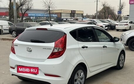 Hyundai Solaris II рестайлинг, 2015 год, 950 000 рублей, 4 фотография