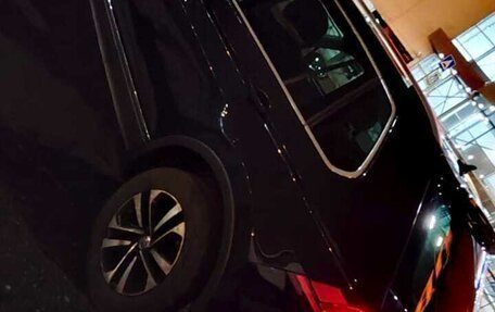 Volkswagen Tiguan II, 2019 год, 2 850 000 рублей, 6 фотография