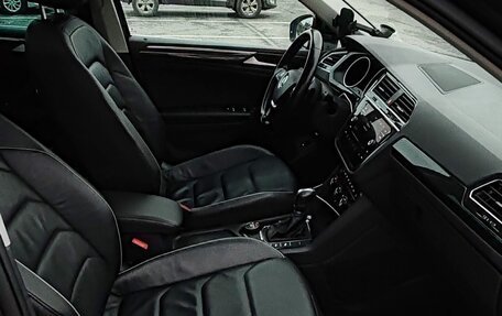 Volkswagen Tiguan II, 2019 год, 2 850 000 рублей, 12 фотография