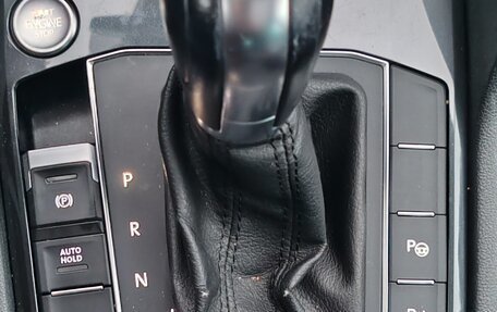 Volkswagen Tiguan II, 2019 год, 2 850 000 рублей, 17 фотография