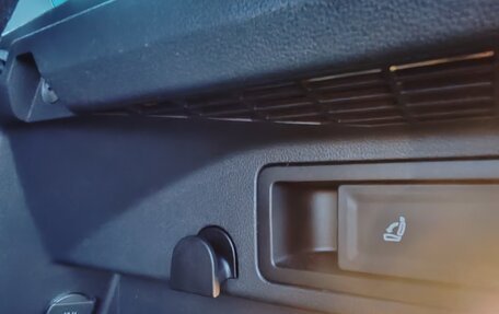 Volkswagen Tiguan II, 2019 год, 2 850 000 рублей, 29 фотография