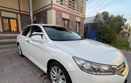 Honda Accord IX рестайлинг, 2013 год, 1 300 000 рублей, 10 фотография