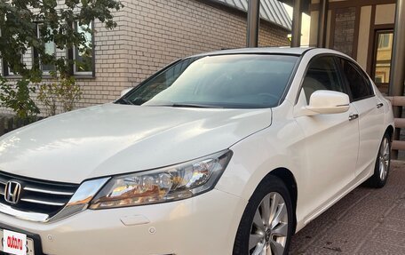 Honda Accord IX рестайлинг, 2013 год, 1 300 000 рублей, 5 фотография