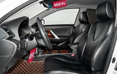 Toyota Camry, 2011 год, 1 450 000 рублей, 6 фотография