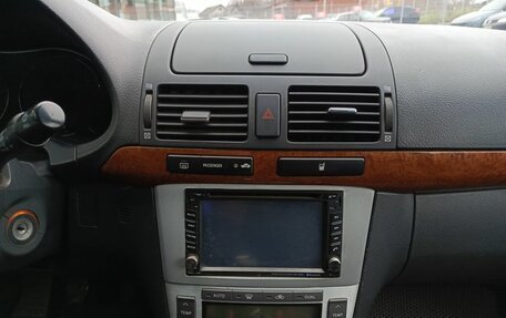 Toyota Avensis III рестайлинг, 2006 год, 683 000 рублей, 18 фотография