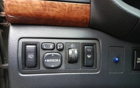 Toyota Avensis III рестайлинг, 2006 год, 683 000 рублей, 24 фотография