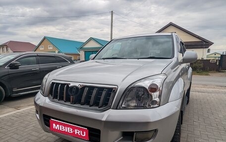 Toyota Land Cruiser Prado 120 рестайлинг, 2004 год, 1 870 000 рублей, 1 фотография