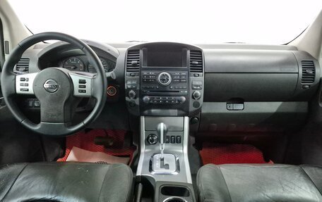 Nissan Navara (Frontier), 2012 год, 1 475 000 рублей, 10 фотография