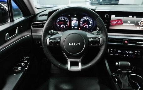 KIA K5, 2022 год, 2 460 000 рублей, 23 фотография