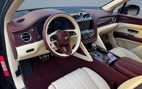 Bentley Bentayga I, 2025 год, 34 000 000 рублей, 9 фотография