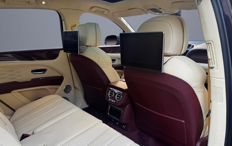 Bentley Bentayga I, 2025 год, 34 000 000 рублей, 11 фотография