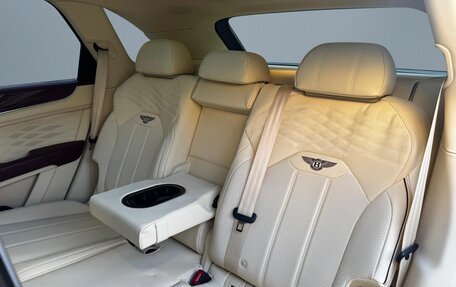 Bentley Bentayga I, 2025 год, 34 000 000 рублей, 17 фотография