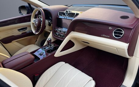 Bentley Bentayga I, 2025 год, 34 000 000 рублей, 18 фотография